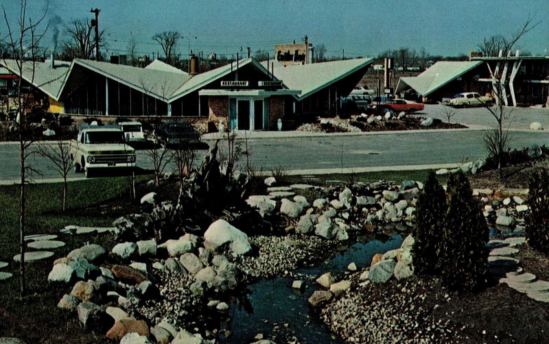Midland Motor Inn (Executive House Motor Lodge) - Vintage Postcard
